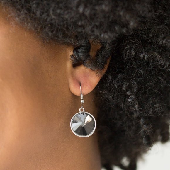 NWT grey silver T clasp necklace and earring set - Picture 3 of 3